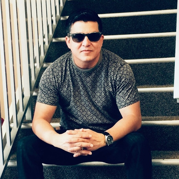 Meet your Posher, Ramon - Picture 1 of 1